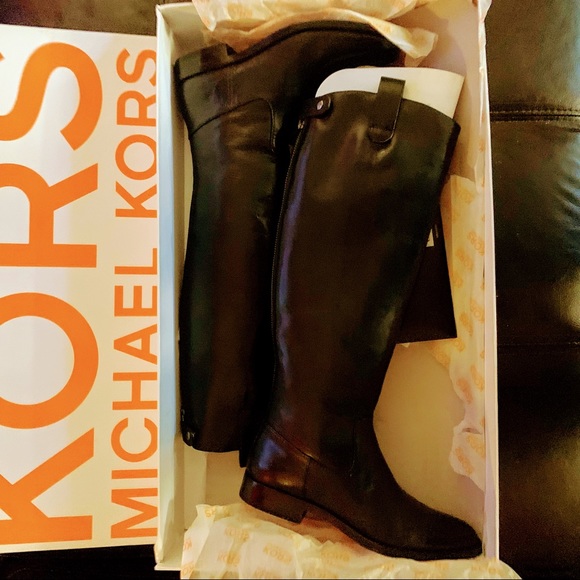 Michael Kors Shoes - ⭐️ HP⭐️MICHAEL KORS RIDING BOOTS⭐️